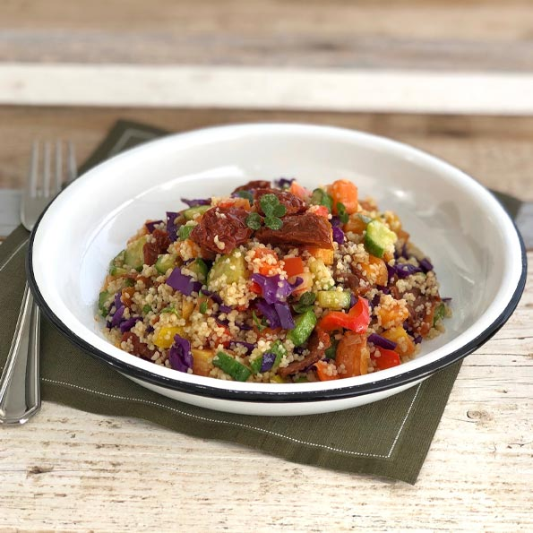 Couscous mit Gemüse und trockenen Tomaten